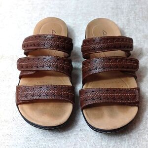 Clark's Brown Leather Comfort Shoes Sandals  6 M